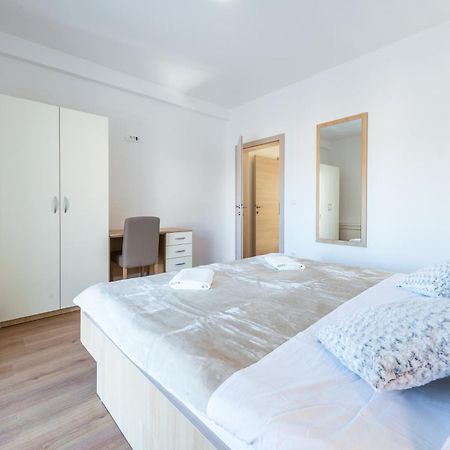 קאבטאט Apartments Rilovic, City And Sea View Apartments חדר תמונה