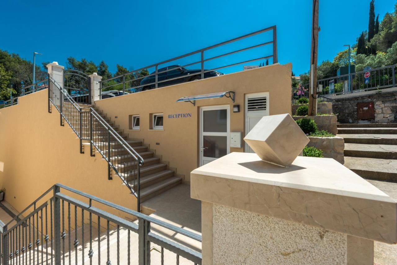 קאבטאט Apartments Rilovic, City And Sea View Apartments מראה חיצוני תמונה