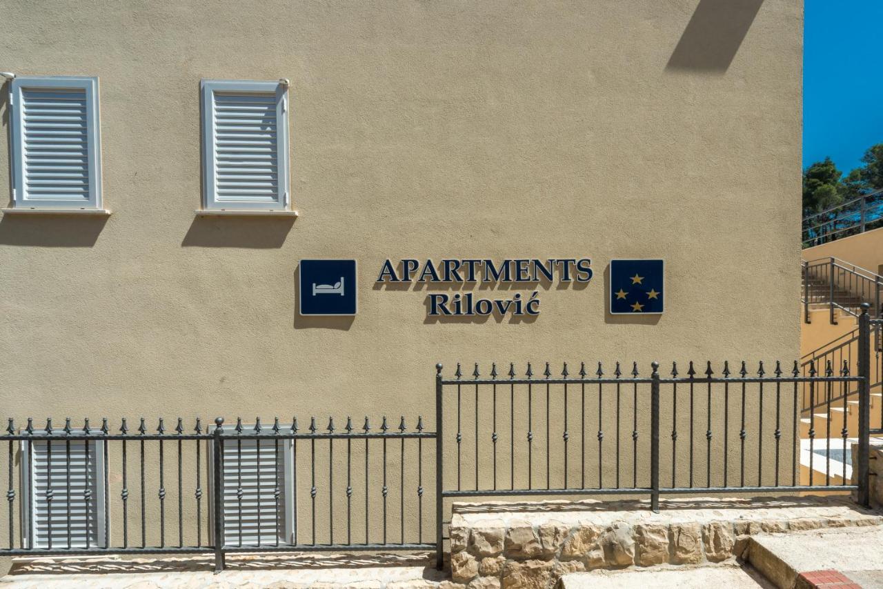 קאבטאט Apartments Rilovic, City And Sea View Apartments מראה חיצוני תמונה